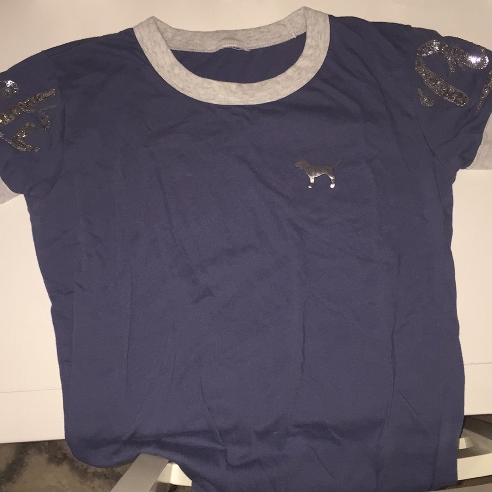 Victoria’s Secret PINK t-shirt